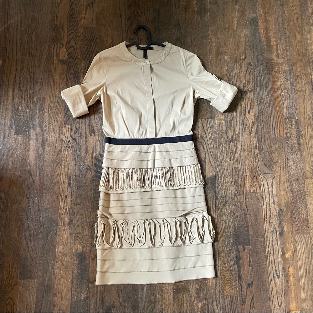 Sz XS BCBGMaxAzria beige 3/4 length adjustable sleeve dress